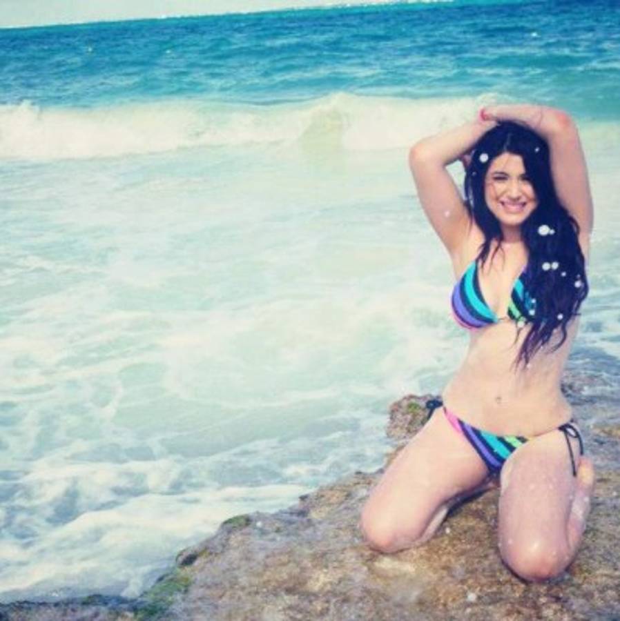 Rubí González, la bella presententadora mexicana aficionada al Monterrey