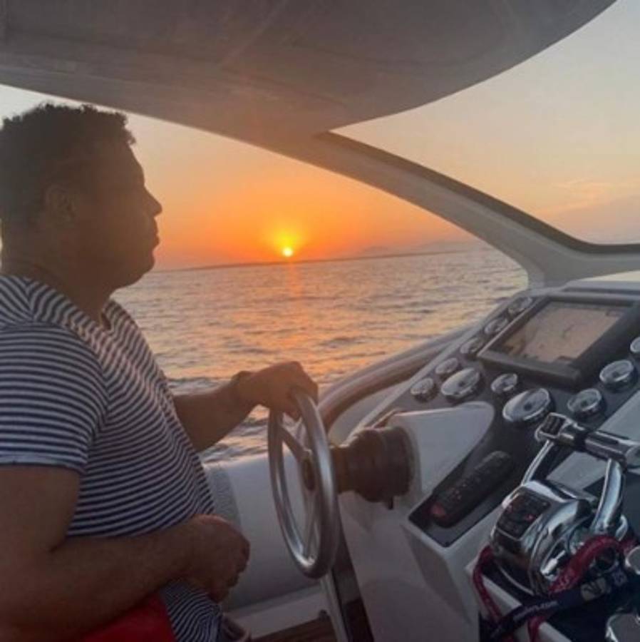 ¡Fenómeno! Así fue 'cazado' Ronaldo disfrutando en una famosa isla y con su joven novia