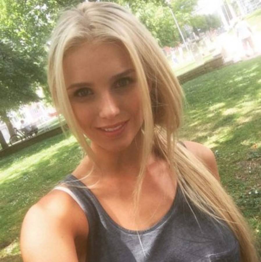 Demandan a novia de crack del Borussia Dortmund... ¡Por uso de Instagram!