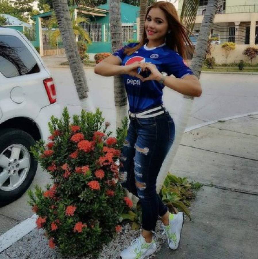 Fotos: La sexi bailarina y aficionada del Motagua, pero que también... ¡sufre por el Olimpia!