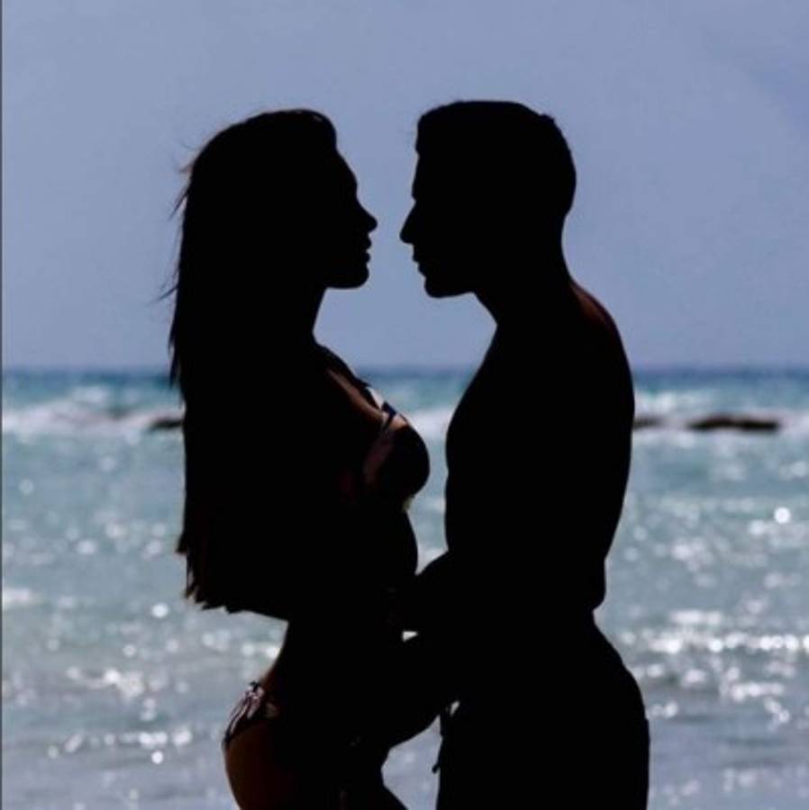 Ella es Lluvia Carrillo, la bella novia de jugador del Tigres de México