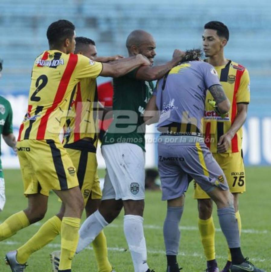 NO VISTE EN TV: Marathón-Real España terminó con zafarrancho y lágrimas