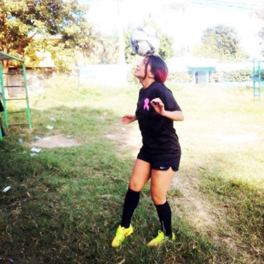 Mallely Dueñas: La sexy futbolista hondureña que es una ruda zaguera