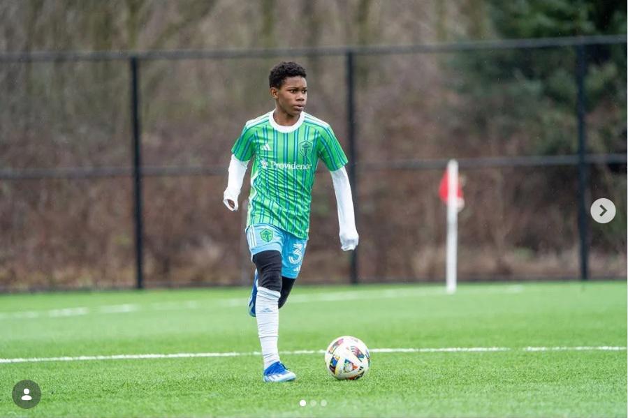 ¡La rompe con 14 años! Hondureño firmó su primer contrato profesional y está a un paso de debutar en la MLS