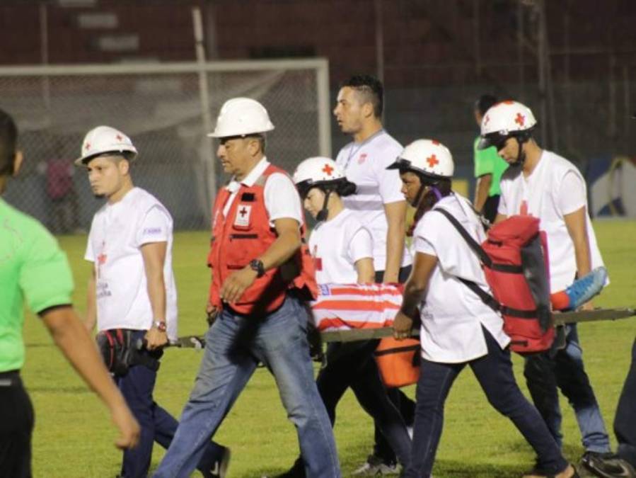 Jonathan Mazzola y Óscar Salas son bajas en el Vida para enfrentar a Real Sociedad