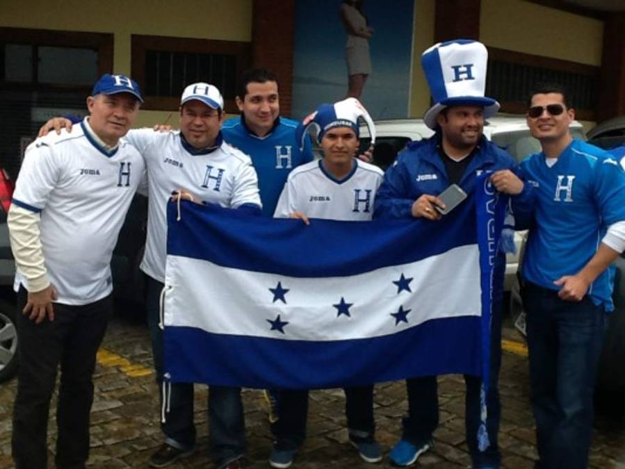 Hondureños comienzan a llegar al Arena da Baixada
