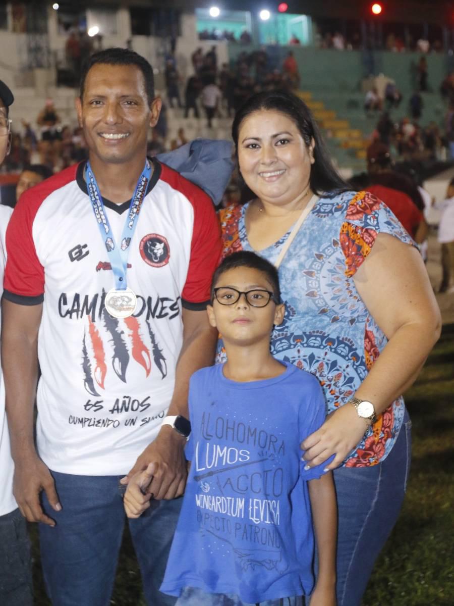 ¡Se adelantó el carnaval en Siguatepeque! Atlético Independiente festejó por todo lo alto su título en la Liga de Ascenso de Honduras