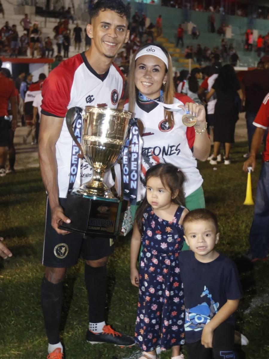 ¡Se adelantó el carnaval en Siguatepeque! Atlético Independiente festejó por todo lo alto su título en la Liga de Ascenso de Honduras