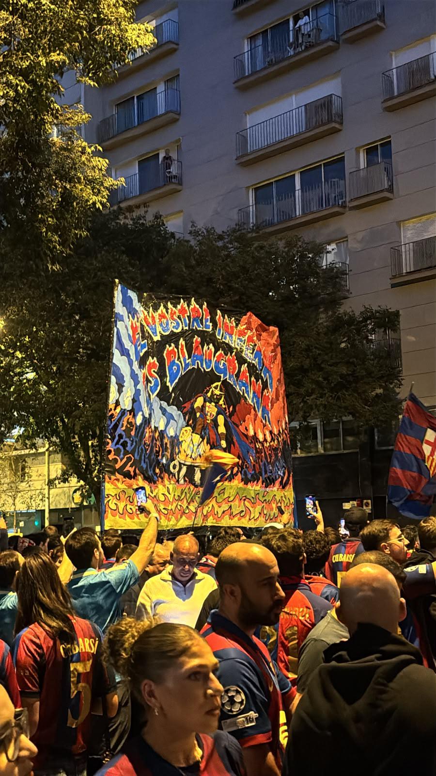 La sorpresa que se llevó Mbappé, protesta en Barcelona y el estreno en el Camp Nou