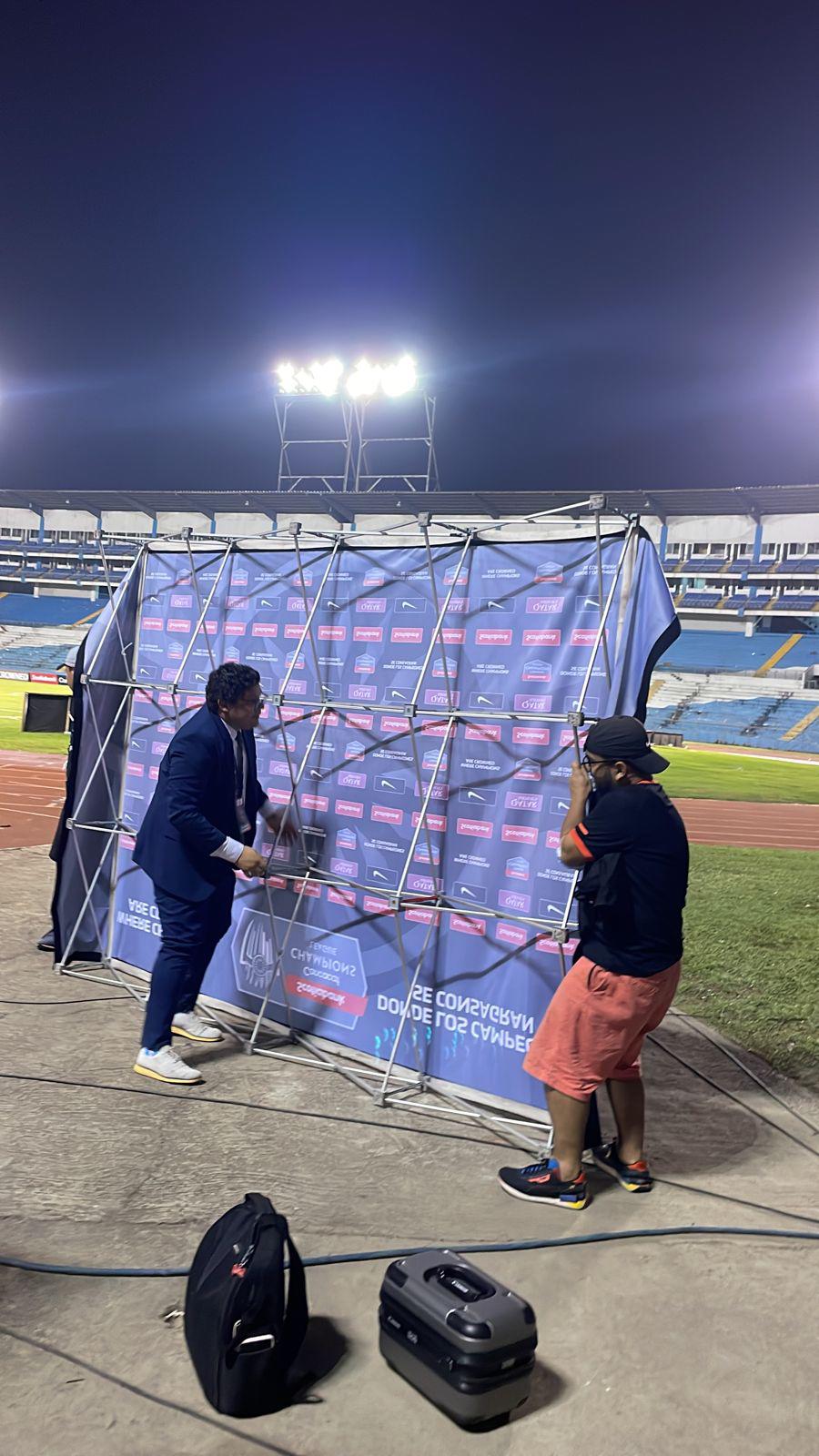 Se olvidó de su lesión y se fue al estadio, lo que Maylor y José García andaban en el pelo y nadie se dio cuenta y ¿con quién celebró Benguché?