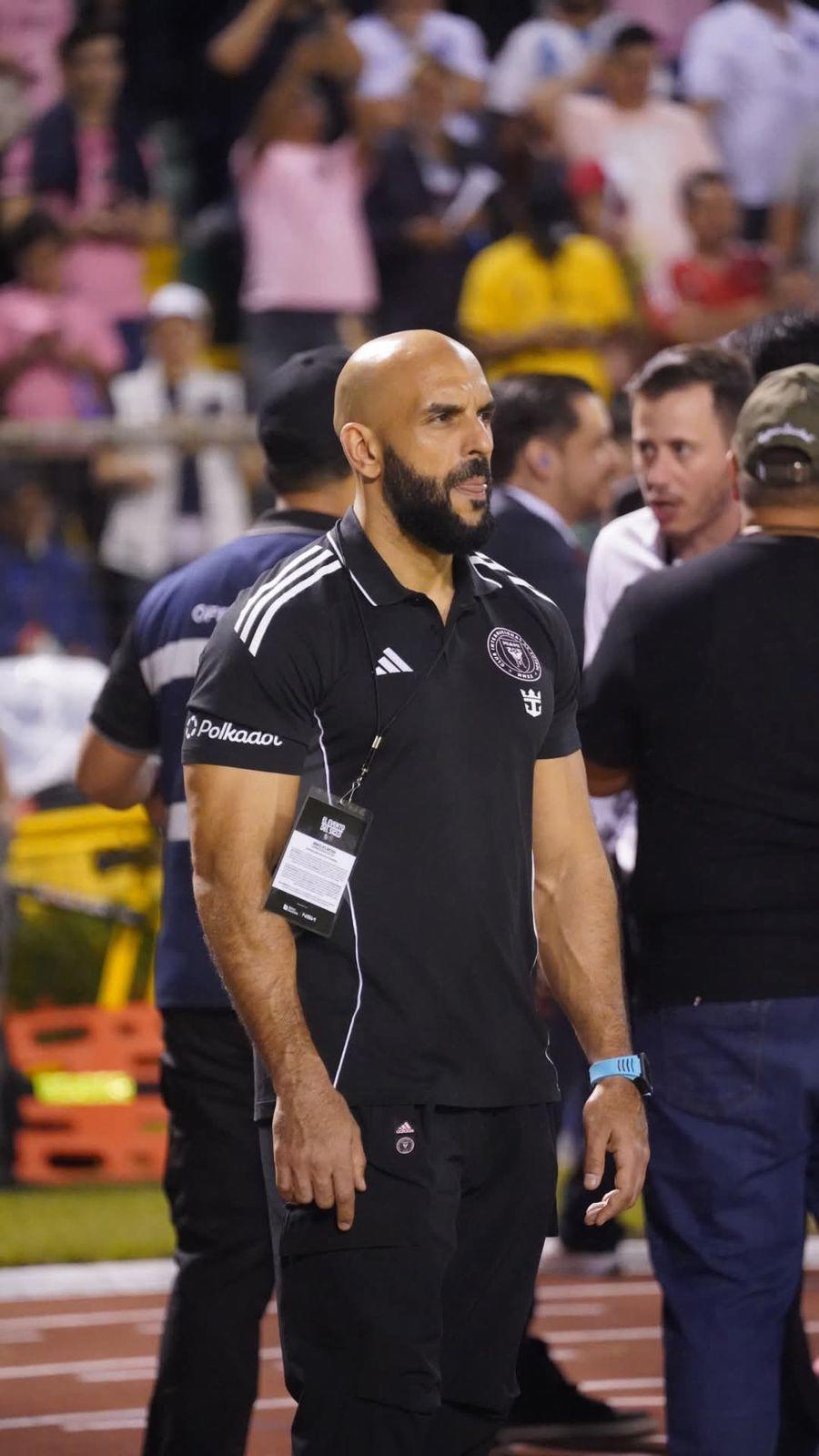 El tremendo salario de Yassine Cheuko, guardaespaldas que cuidó de Messi en Honduras: la foto que se volvió viral en San Pedro Sula