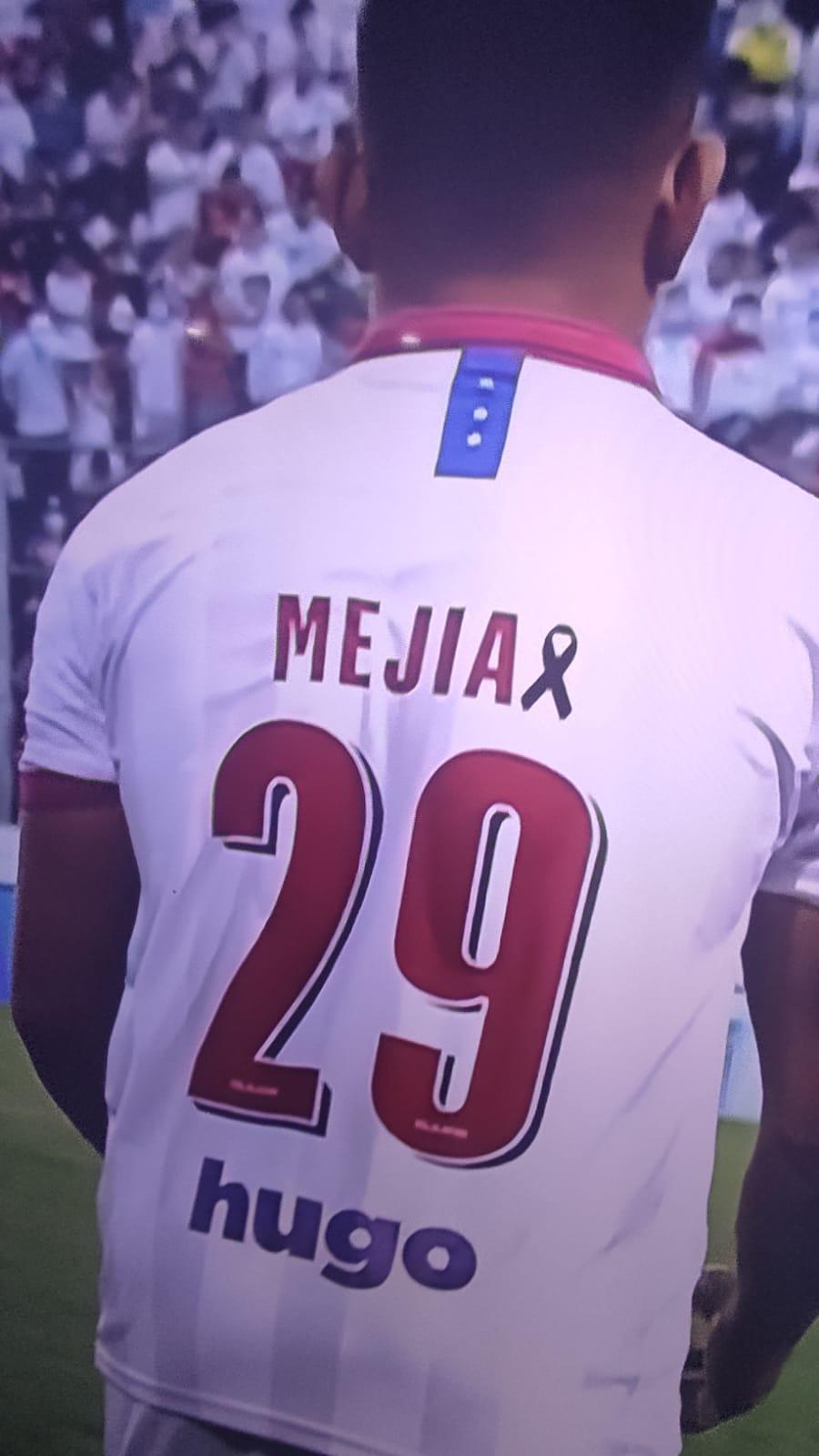 No lo viste en TV: Olimpistas le piden fotos a Buba, las leyendas llegaron a apoyar al León y la tristeza aurinegra