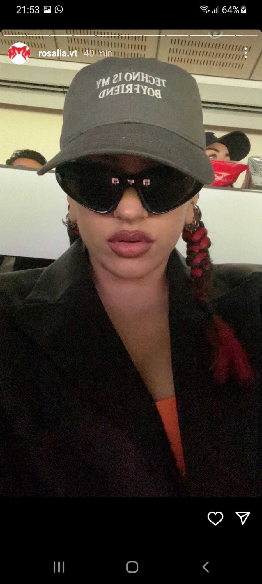 FOTOS: El abrazo de Xavi a Vinicius, Piqué defiende a Ter Stegen de un encontronazo y la famosa cantante en el Real Madrid-Barcelona