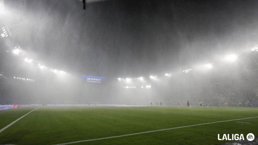 Impactantes imágenes del aguacero que aplazó un partido de LaLiga