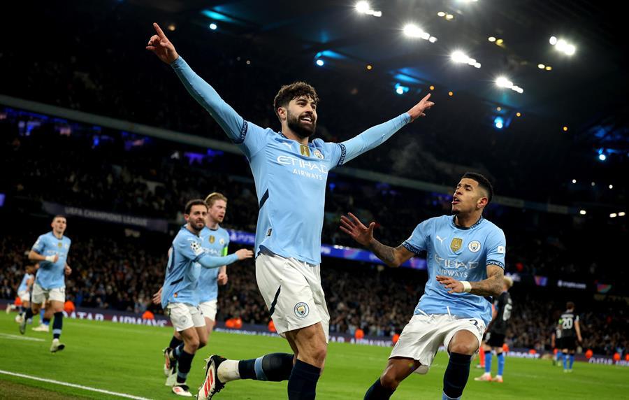 El festejo de Pep tras la sufrida clasificación a playoffs de la Champions, Barcelona dejó ir el segundo lugar y Rodrygo brilló