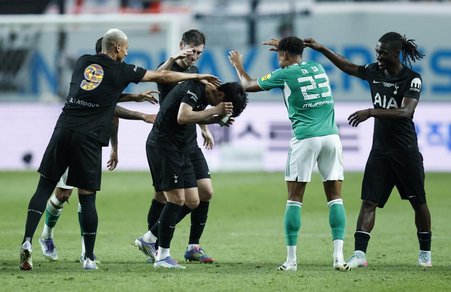 Son llora en su último partido con Tottenham: Te vas como la máxima leyenda de este hermoso club