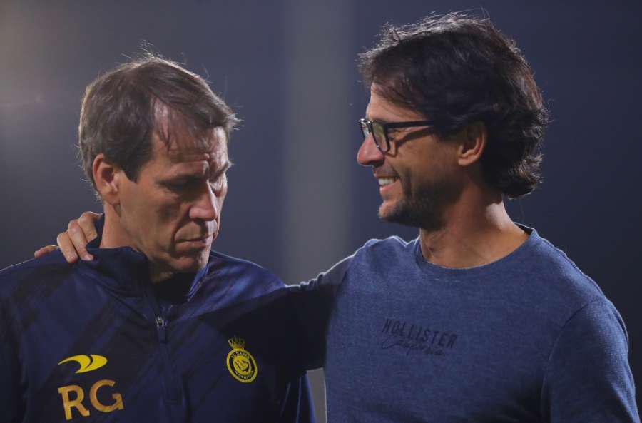 Marcelo Salazar junto a Rudi García, el entrenador del Al-Nassr de Arabia Saudita.