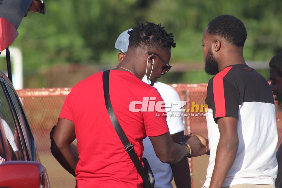 ¡Looks y el lujoso regalo de Romell Quioto a su mamá! Las imágenes del partido benéfico en el complejo Wilson Palacios