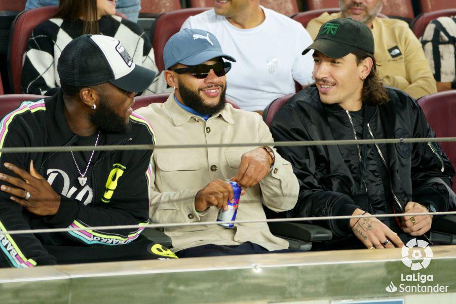 Esposa de Lewandowski se lleva a toda su tropa polaca al Camp Nou y la facha de Memphis; el motivo de los festejos de Pedri