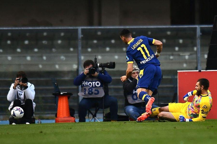 No apto para sensibles: La terrible lesión de tobillo que sufrió jugador de Polonia que se perderá el Mundial de Qatar