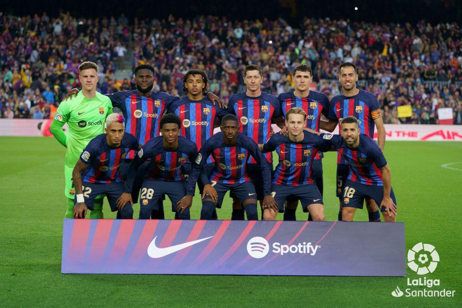 Barcelona celebra el título de campeón de LaLiga: pasillo, “nuevo” mediocampista y Busquets lideró la fiesta