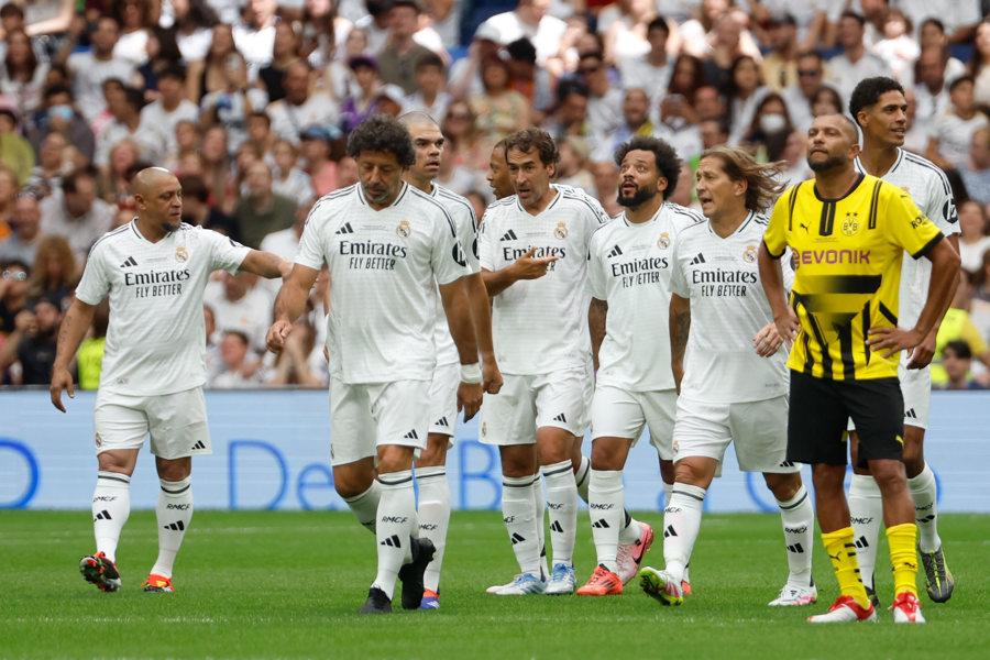 Toni Kroos volvió al Bernabéu y lo hizo con gol: Raúl se rinde ante el alemán en partido de leyendas del Real Madrid
