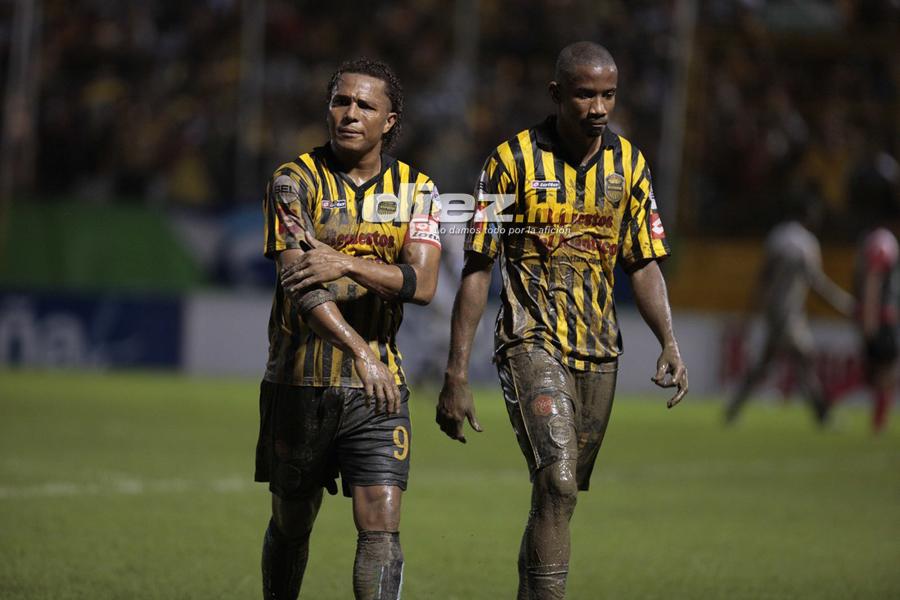 ¡Llenazo, festejo y rostros tristes! Las imágenes de la última final que disputaron Real España vs. Olimpia en el Morazán