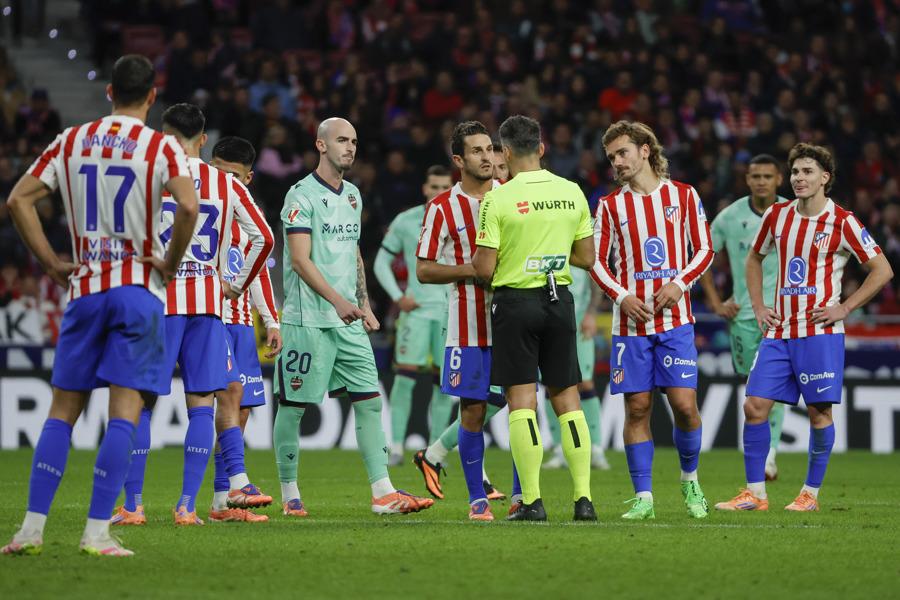 El partido de Kervin Arriaga contra el Atlético: tremendo desgaste, sus duelos ganados y su puntuación