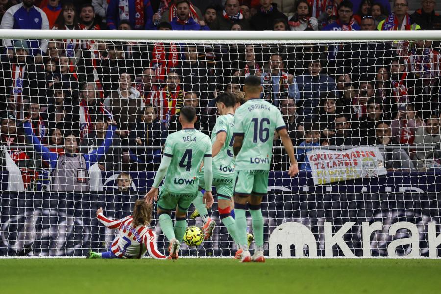 El partido de Kervin Arriaga contra el Atlético: tremendo desgaste, sus duelos ganados y su puntuación