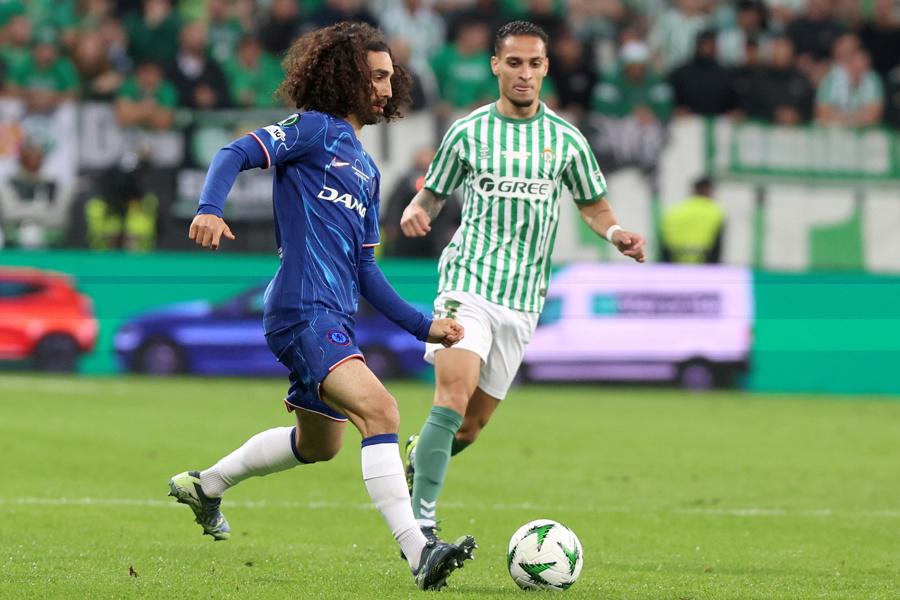 Chelsea consigue lo que nadie ha hecho: festejo por el título, el jugador que se comió a Antony y un Betis destrozado