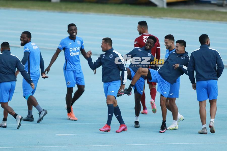 ¡Risas, chamarras y la charla! Motagua reconoció el Doroteo Guamuch Flores y está listo para enfrentar a Comunicaciones
