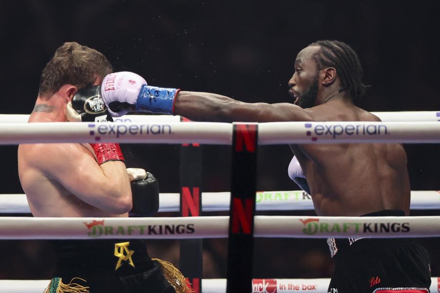 El dineral que ganó Floyd Mayweather por la derrota del 'Canelo' ante Crawford: su patrimonio al descubierto