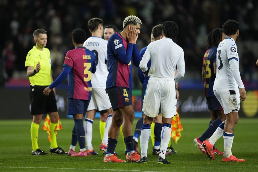 El festejo de Pep tras la sufrida clasificación a playoffs de la Champions, Barcelona dejó ir el segundo lugar y Rodrygo brilló