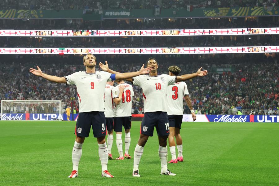 Cruce del Vasco Aguirre y México desgarrado; Inglaterra emula a Honduras y Costa Rica