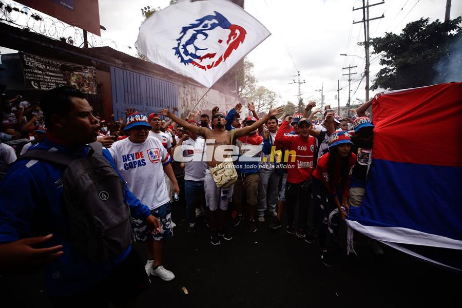 ¡Leones, banderas y selfies! Tegucigalpa se viste de fiesta con la final del fútbol hondureño Olimpia vs. Real España