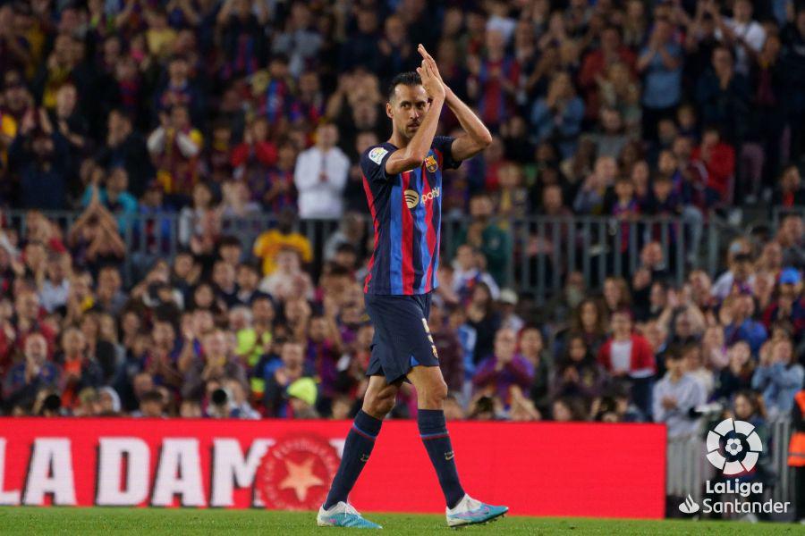 Barcelona celebra el título de campeón de LaLiga: pasillo, “nuevo” mediocampista y Busquets lideró la fiesta