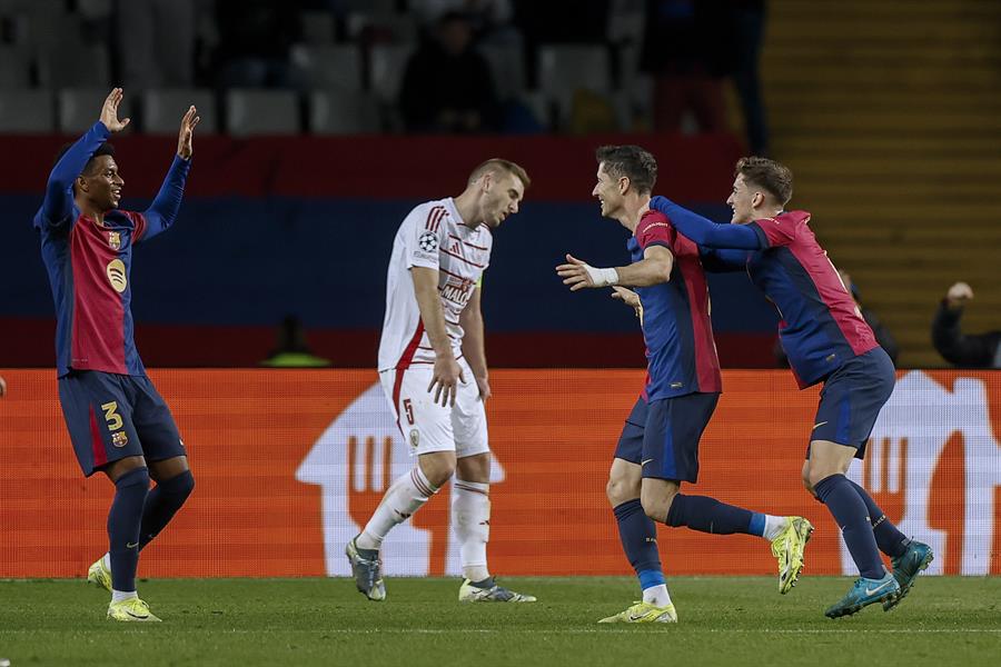 ¿Qué le pasó en la cara de Pep? La crisis en el City, el PSG se hunde más y Lewandowski hace historia en la Champions