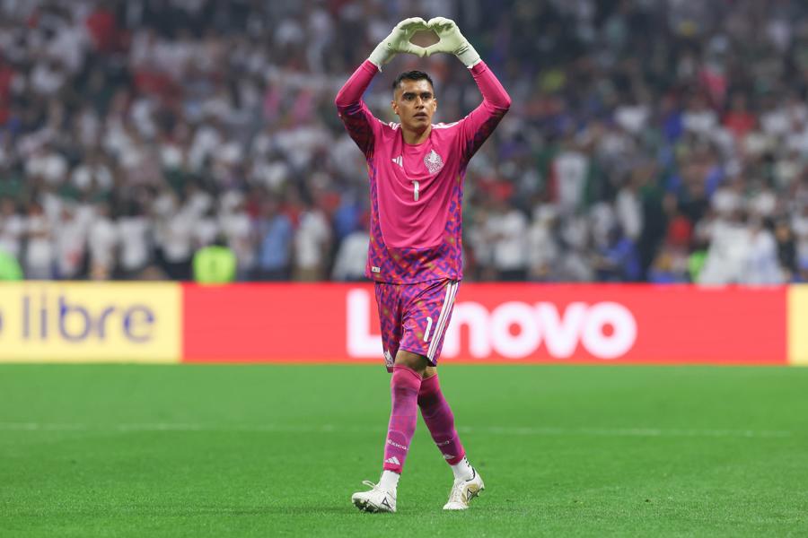 Cruce del Vasco Aguirre y México desgarrado; Inglaterra emula a Honduras y Costa Rica