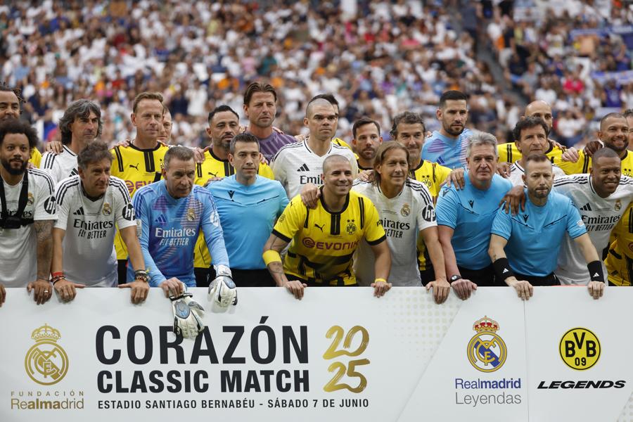 Toni Kroos volvió al Bernabéu y lo hizo con gol: Raúl se rinde ante el alemán en partido de leyendas del Real Madrid