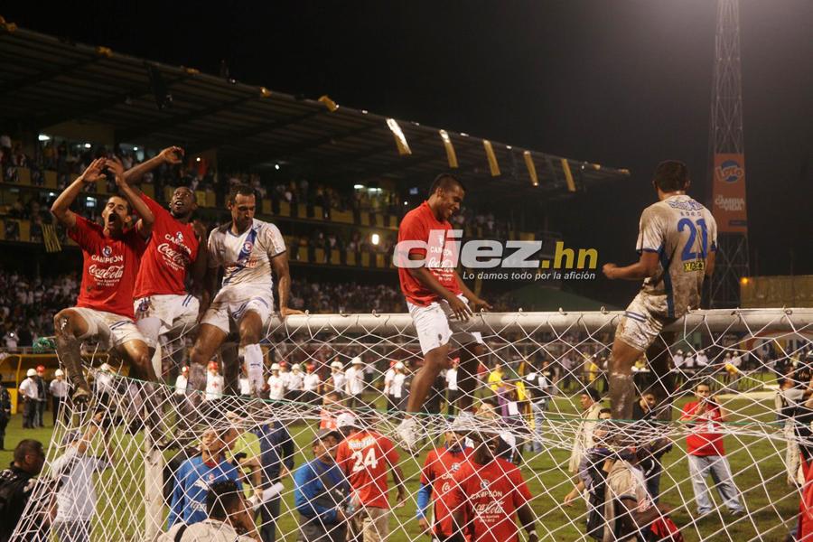 ¡Llenazo, festejo y rostros tristes! Las imágenes de la última final que disputaron Real España vs. Olimpia en el Morazán