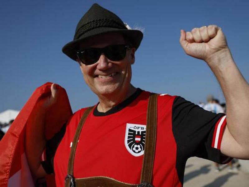 Un aficionado austriaco antes del partido del Mundial 2026 entre Argentina y Austria.