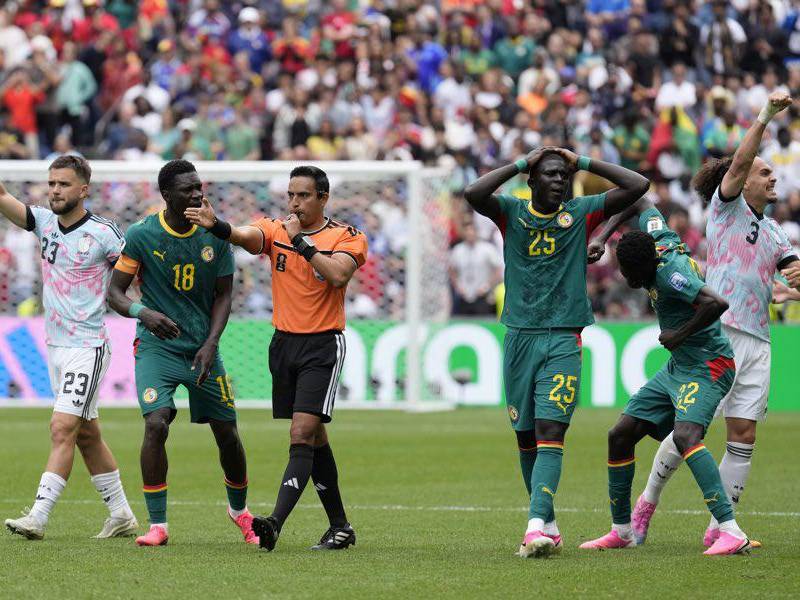 FIFA confirma los árbitros que regresan a casa tras su participación en el mundial