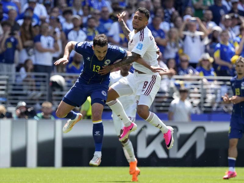 Bosnia y Qatar se juegan un duelo directo por el último cupo del Grupo B. FOTO: EFE