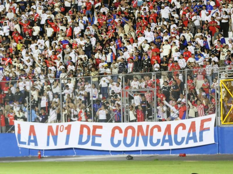 La afición del Olimpia respaldó a su equipo en el partido más importante de la fase de grupos de la Copa Centroamericana
