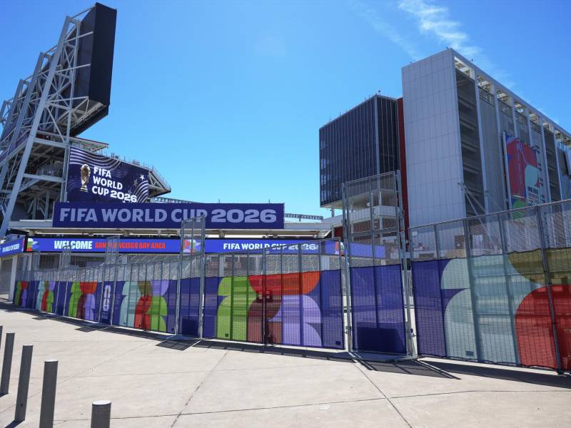 Fotografía del exterior del estadio Levi's este miércoles, donde se jugarán seis partidos del Mundial de la FIFA 2026, en Santa Clara (Ca, EE.UU.)