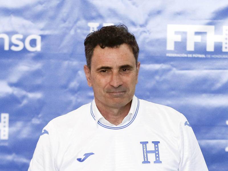 El exportero español José Francisco Molina tiene la misión de llevar a Honduras a su cuarto Mundial.