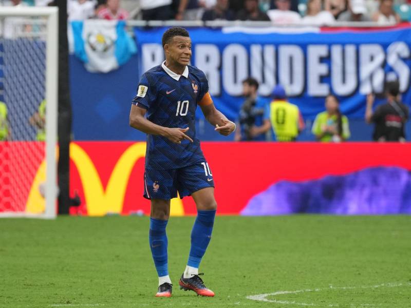 Mbappé anotó 10 goles y quedó como Bota de Oro.