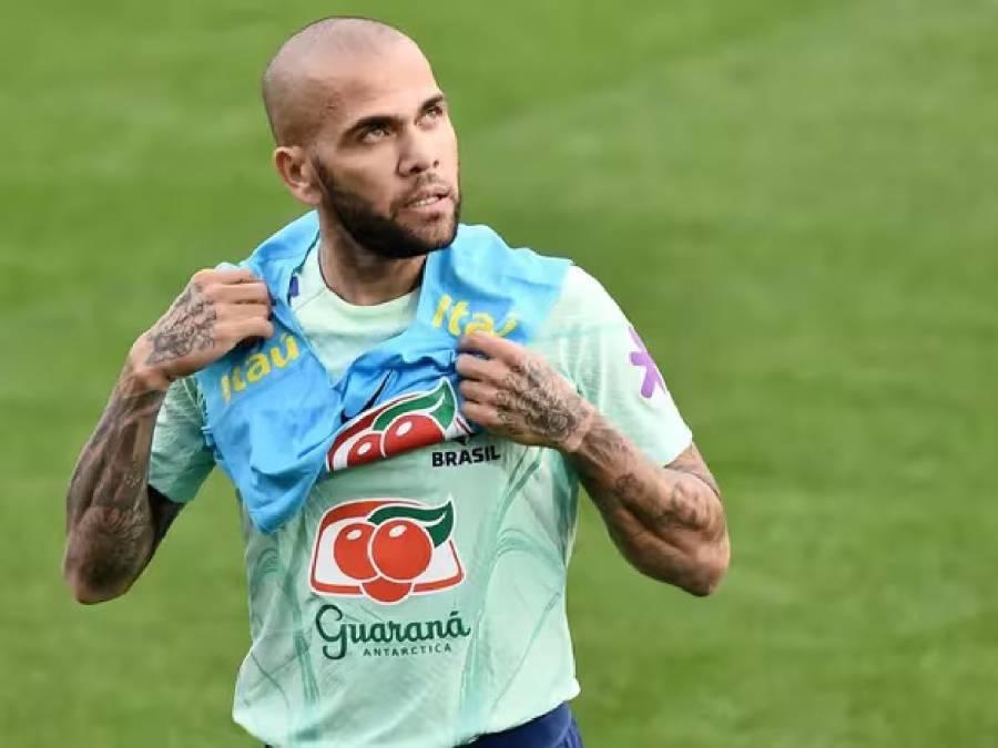 Dani Alves reaparece 63 semanas después y envía contundente mensaje: “No es cierto...”