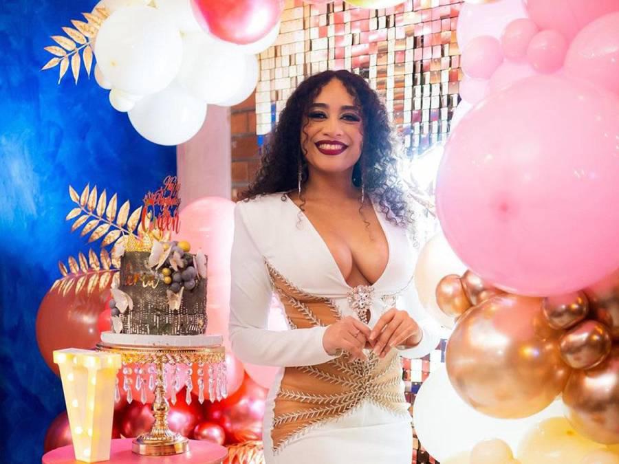 Árbitra y graduada: Sensual bailarina sorprende al revelar noviazgo con futbolista hondureño