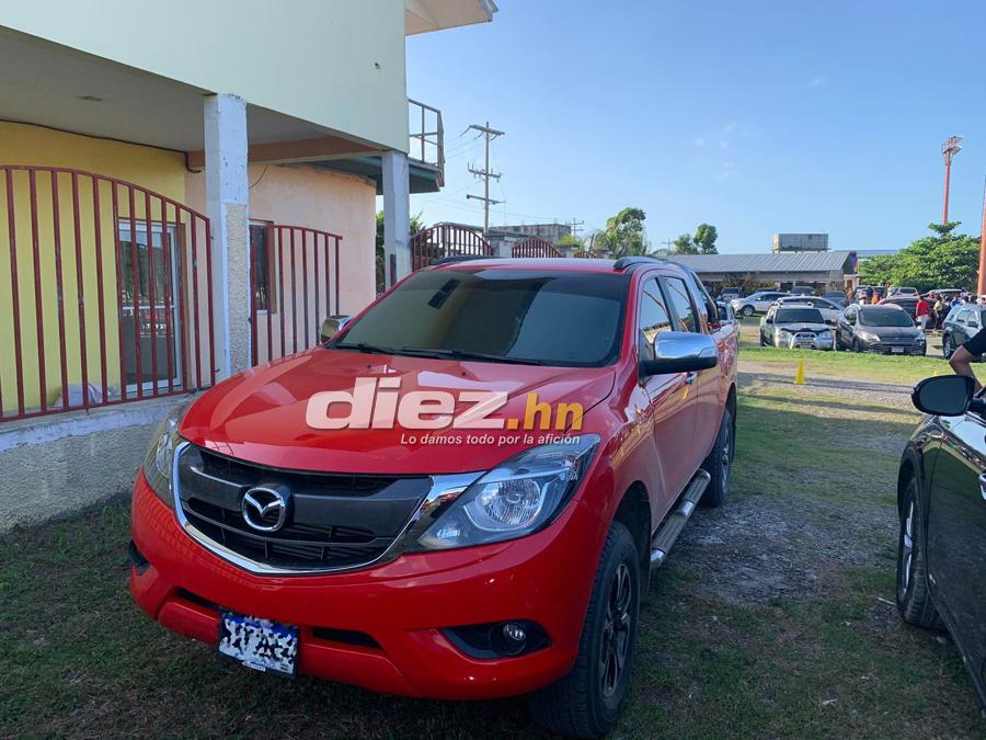 ¡Looks y el lujoso regalo de Romell Quioto a su mamá! Las imágenes del partido benéfico en el complejo Wilson Palacios